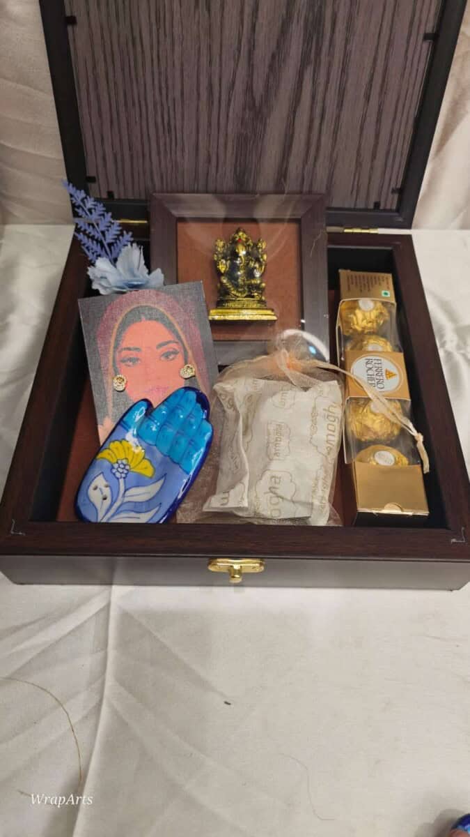 Divine Radiance Women's Day Hamper Gift Box