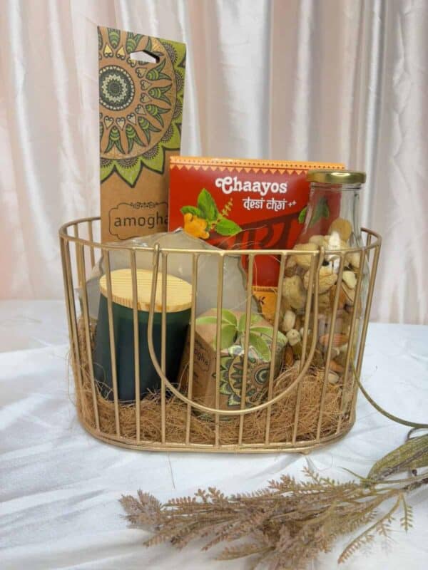 Tea & Treat – Tea Set Gift Hamper