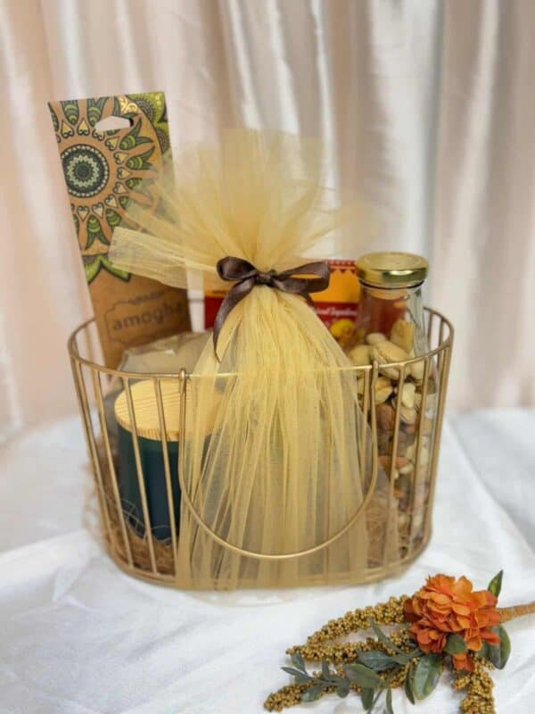 Tea & Treat – Tea Set Gift Hamper