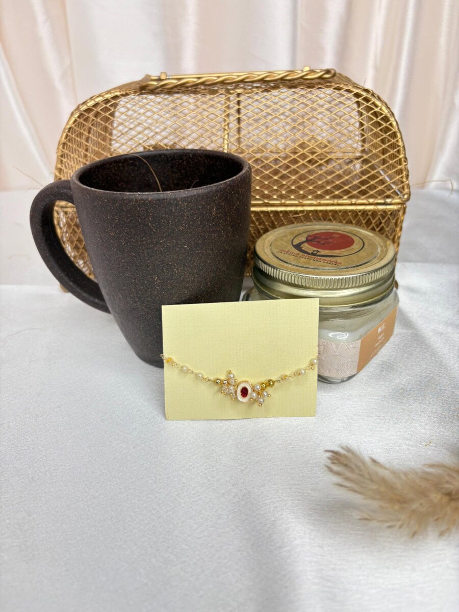 Rakhi gift box for sister