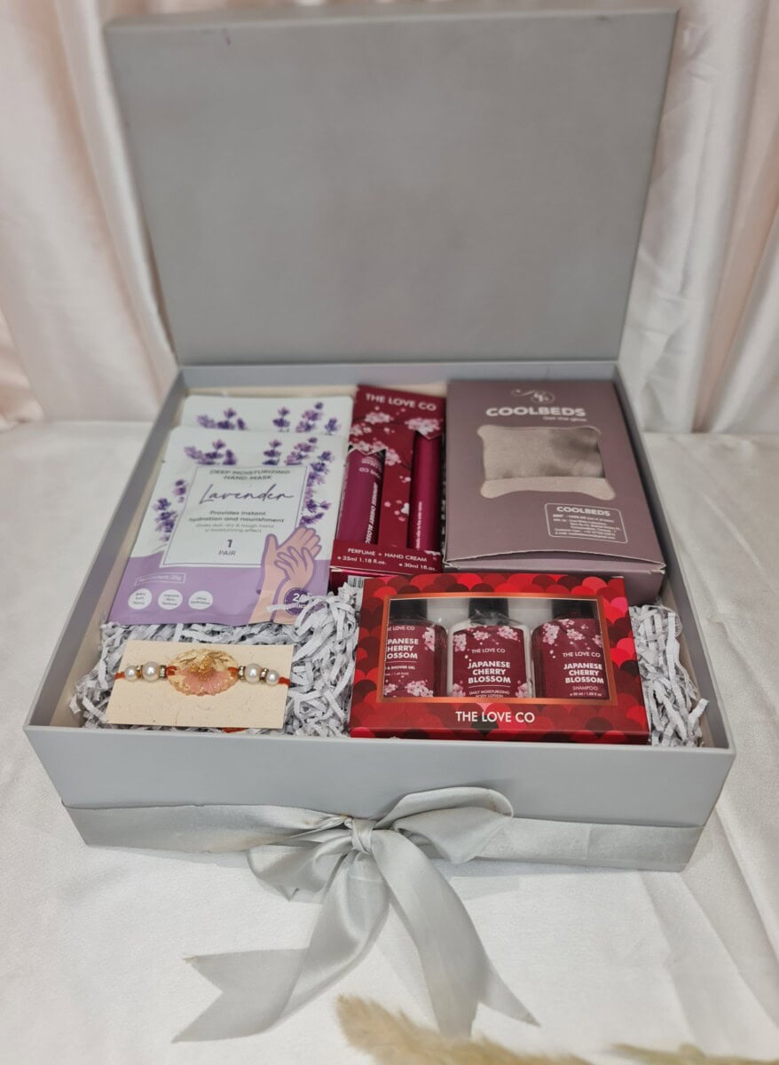 Rakhi gift collection for sister